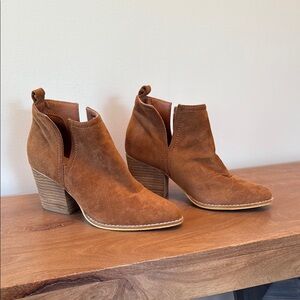 BEAST FASHION Brown Ankle Booties Western-Inspired